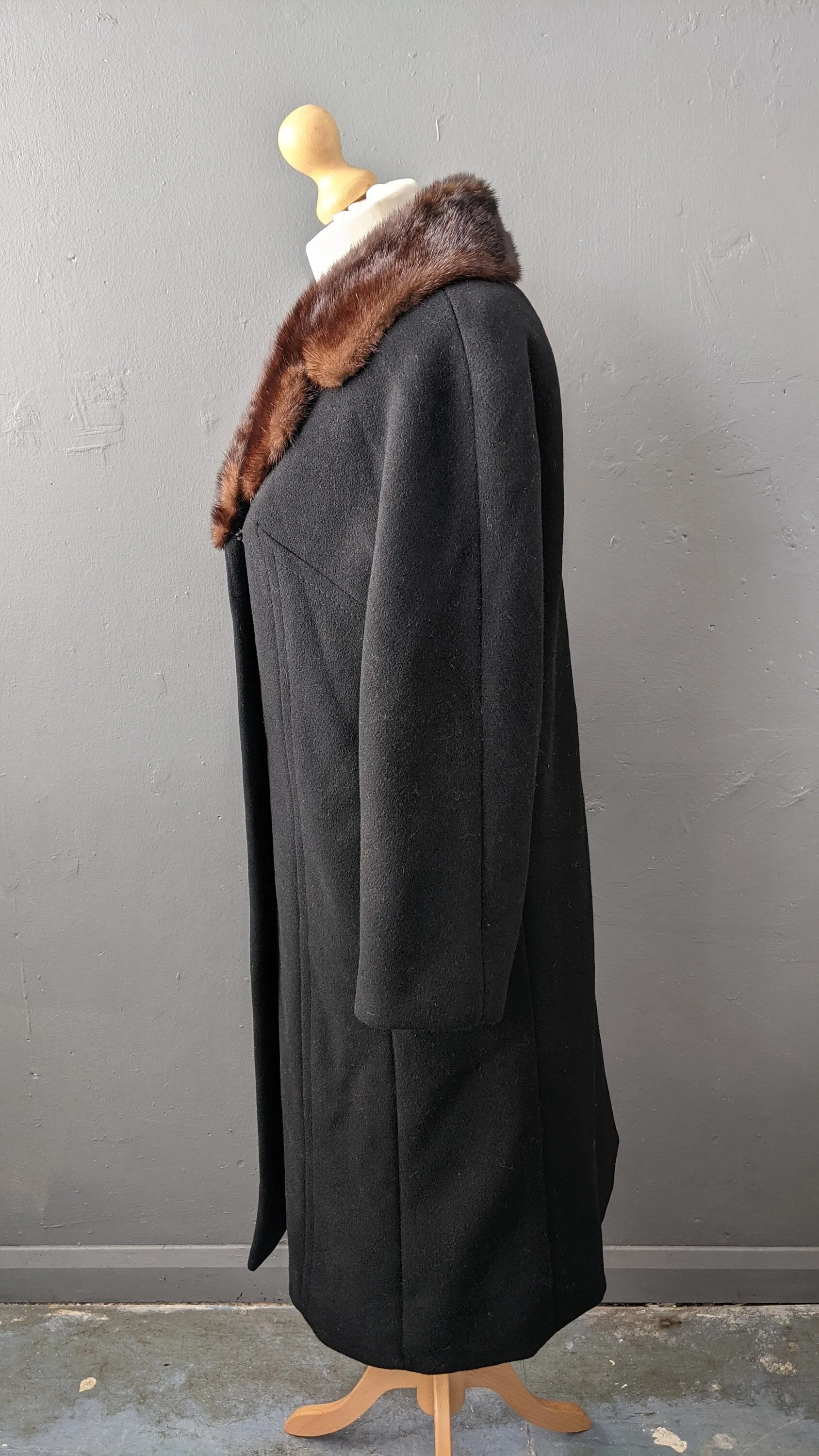 70s Thick Wool Coat with Mink Fur Collar, Tailored Winter Overcoat, Plus Size