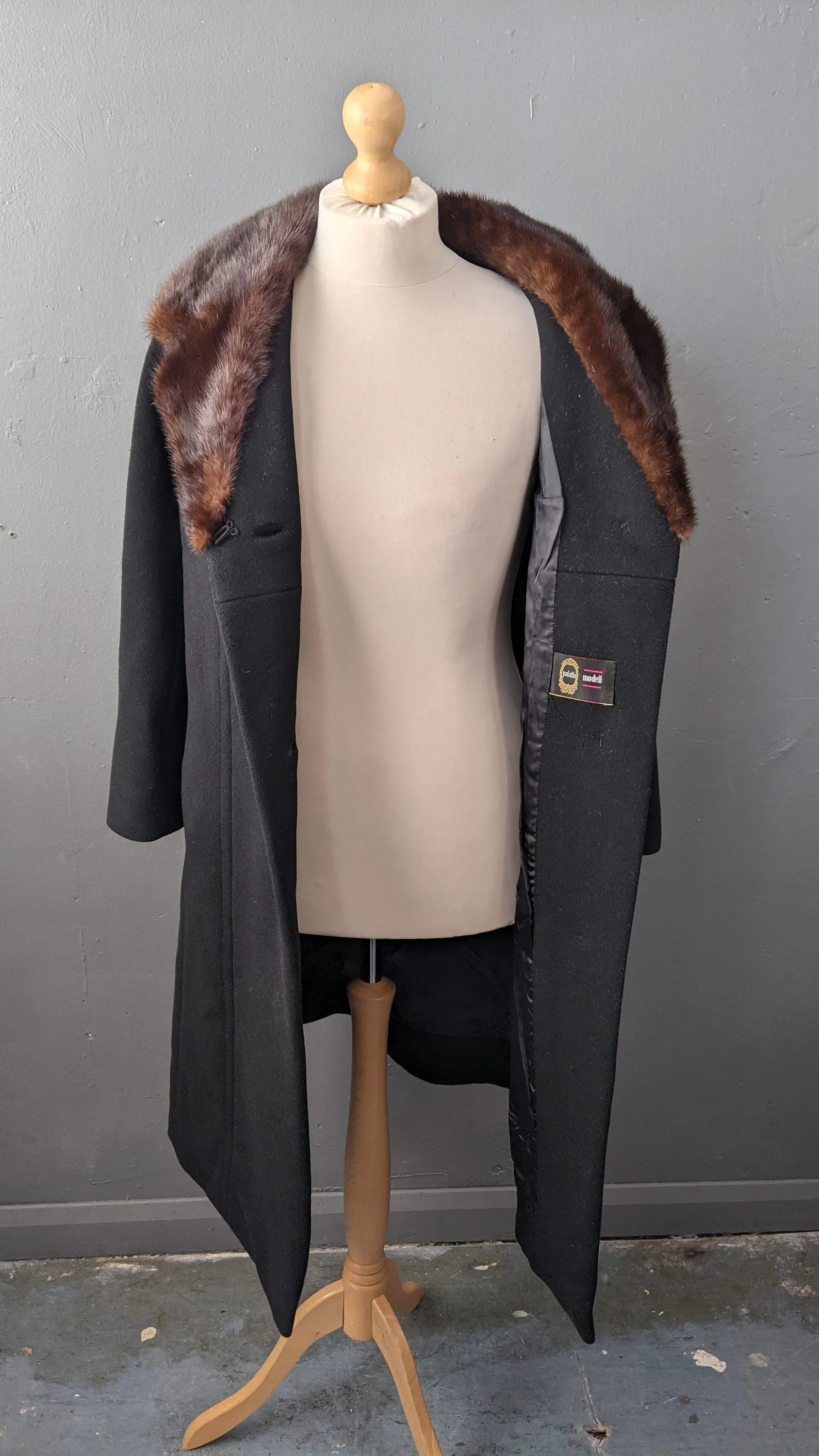 70s Thick Wool Coat with Mink Fur Collar, Tailored Winter Overcoat, Plus Size