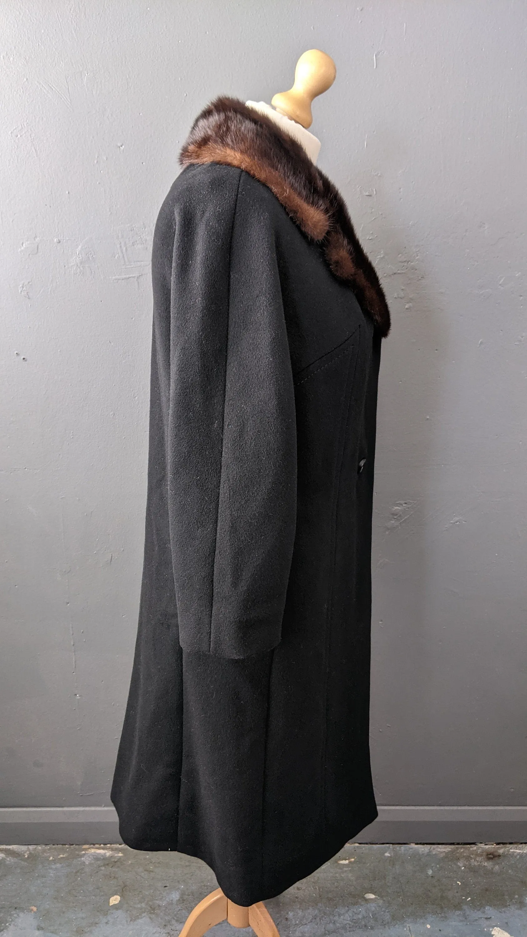 70s Thick Wool Coat with Mink Fur Collar, Tailored Winter Overcoat, Plus Size