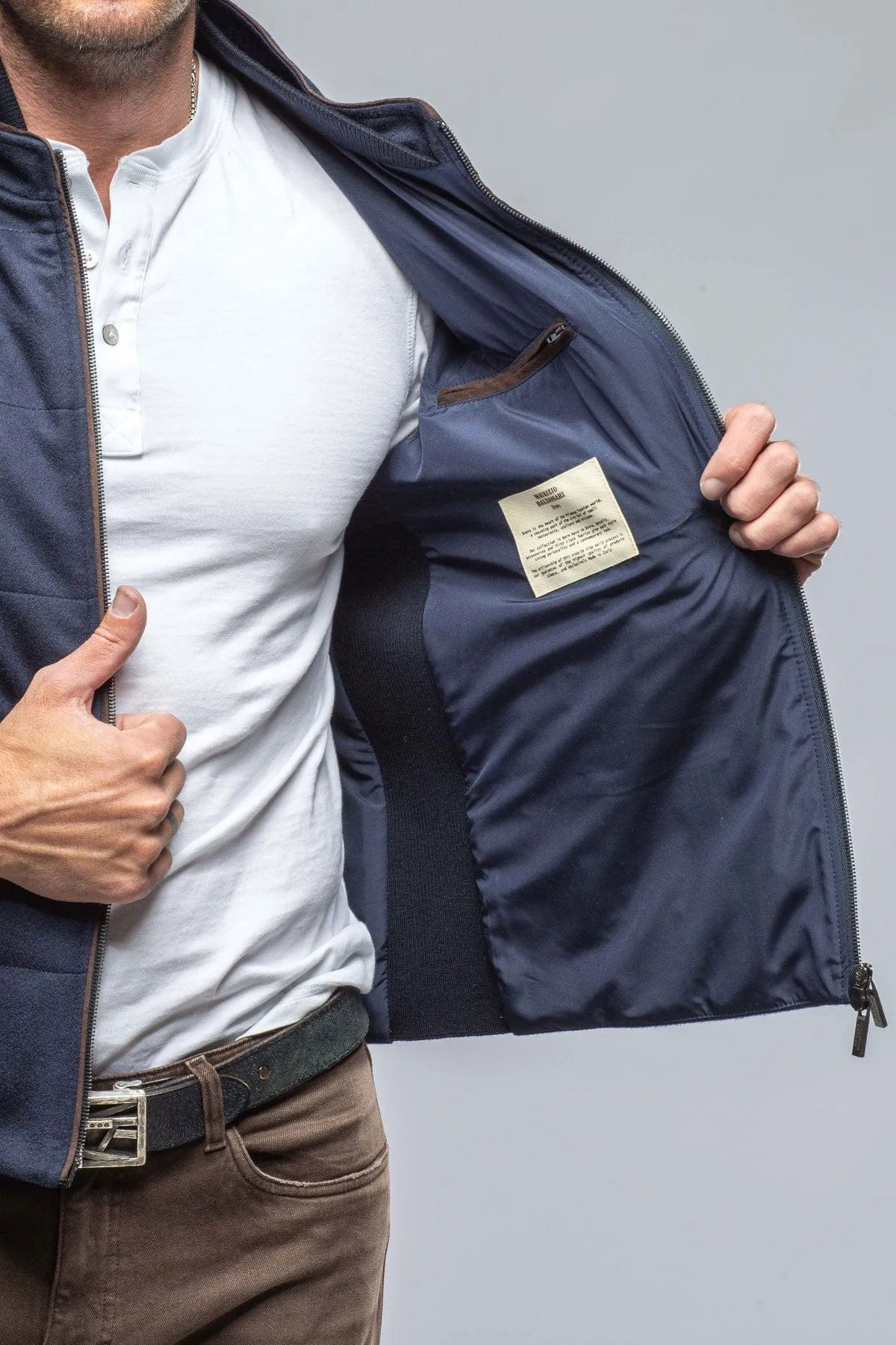 Alba Cashmere Vest in Navy