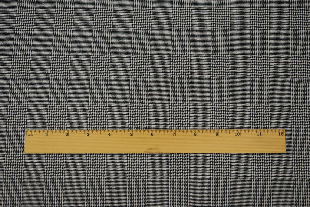 Black-White Wool-Polyester Glen Plaid Woven Suiting Fabric