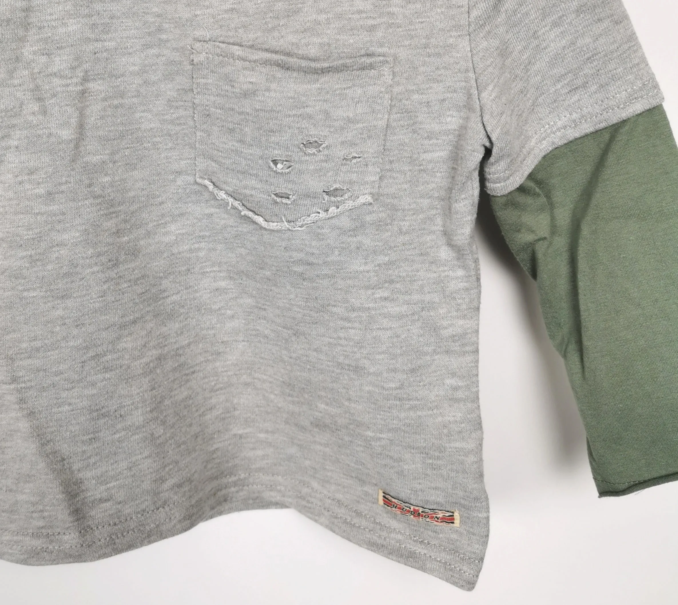 BOY SIZE 3 YEARS - HUDSON, Raglan Distressed Sweater EUC B33 