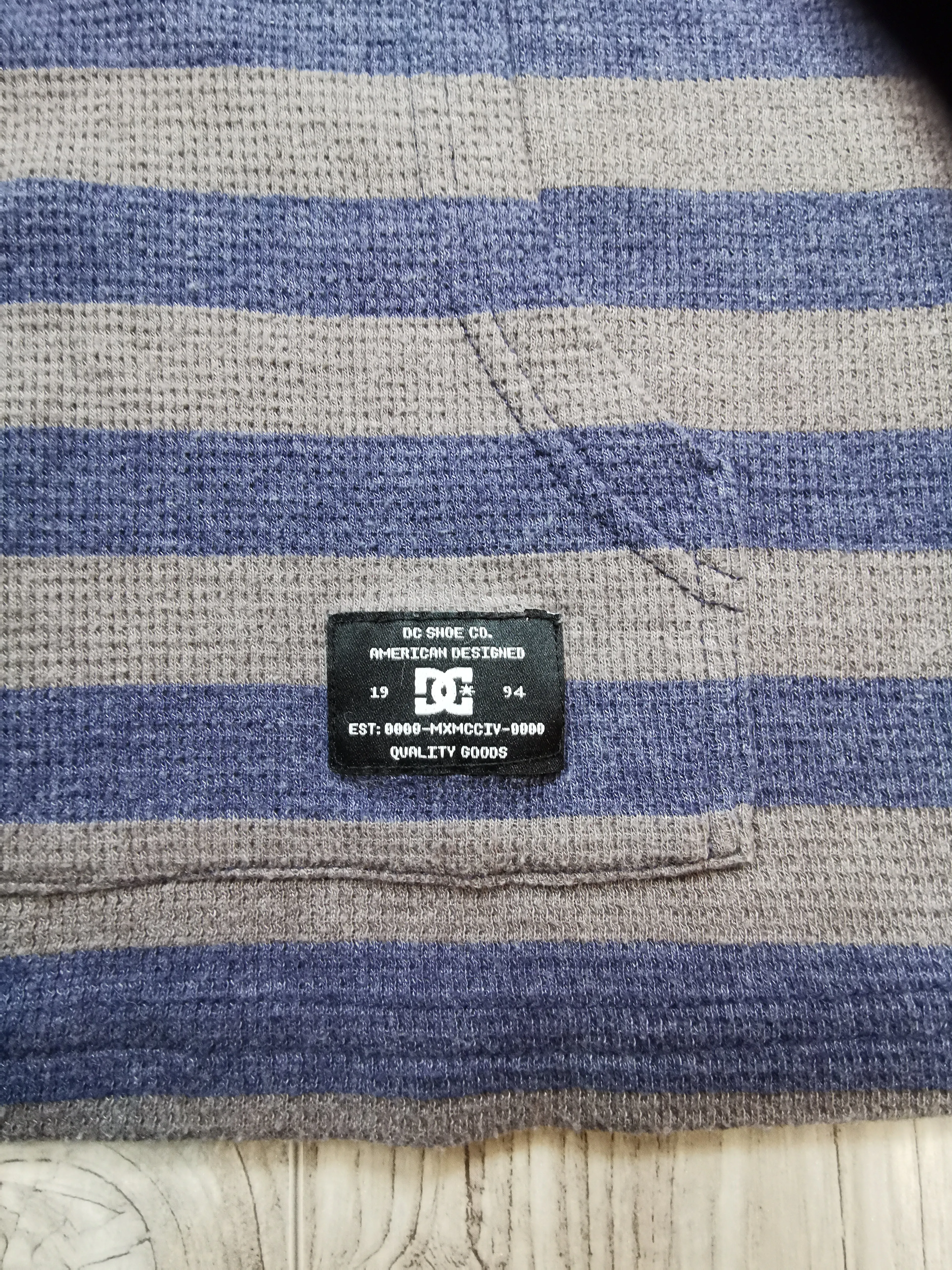 BOY SIZE MEDIUM (10 YEARS) - DC, Soft Knit Pullover Hoodie EUC B35