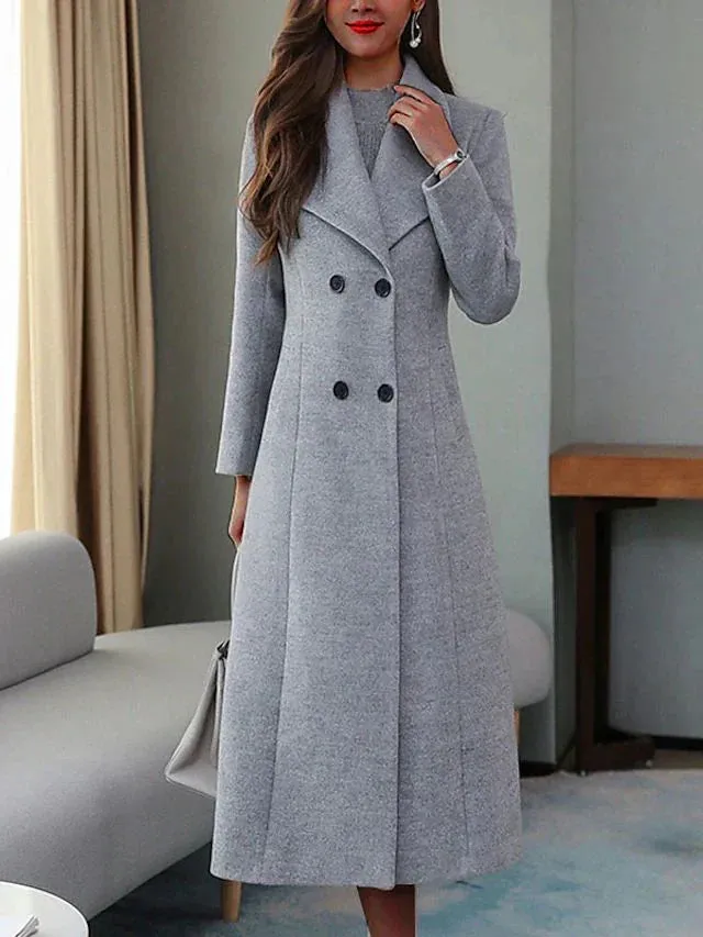 Carmen: A warm, woolen women's coat