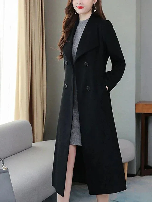 Carmen: A warm, woolen women's coat