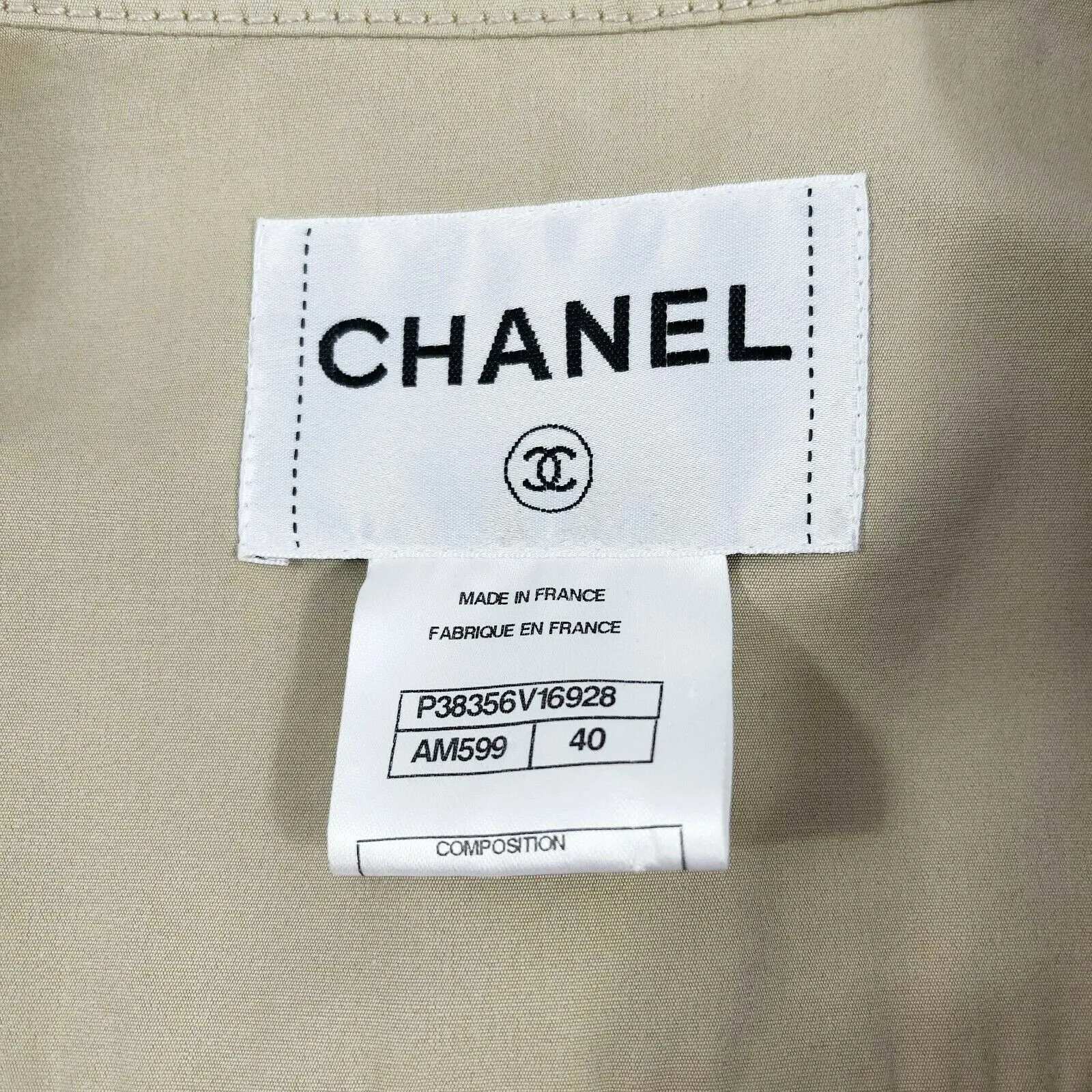 CHANEL - 10P Trench Coat Spring 2010 - Beige Silk Blend - 4 Pockets - 40 US 8