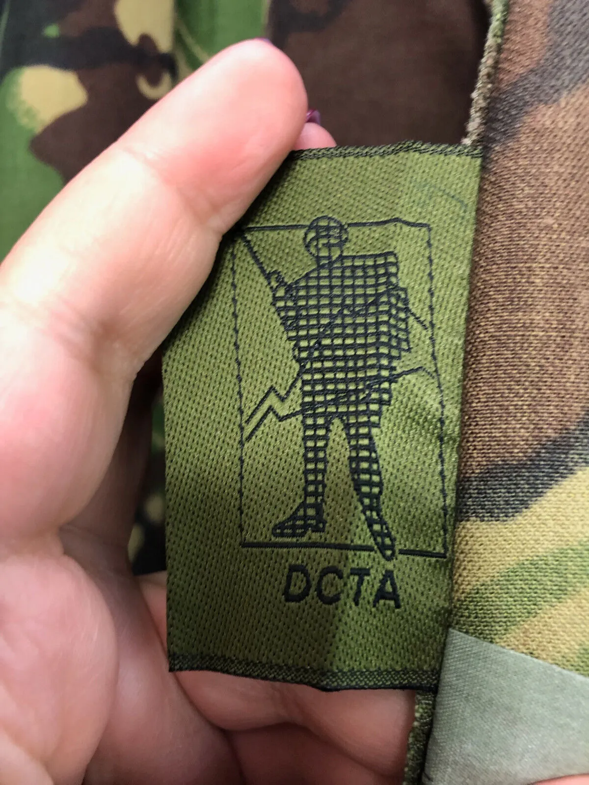 Genuine British Army Camouflage DPM Lightweight Jacket - Size 190/96