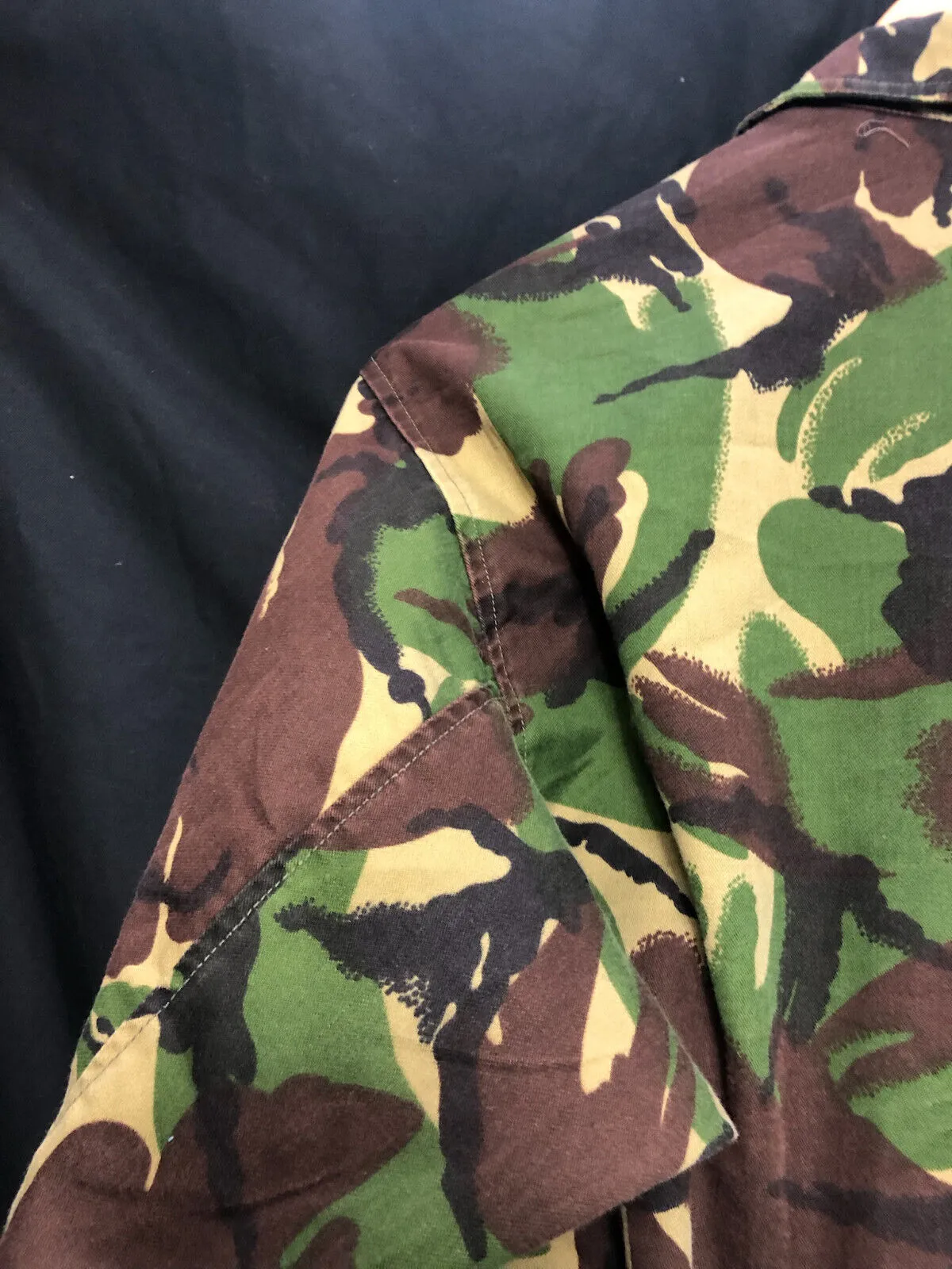 Genuine British Army Camouflage DPM Lightweight Jacket - Size 190/96