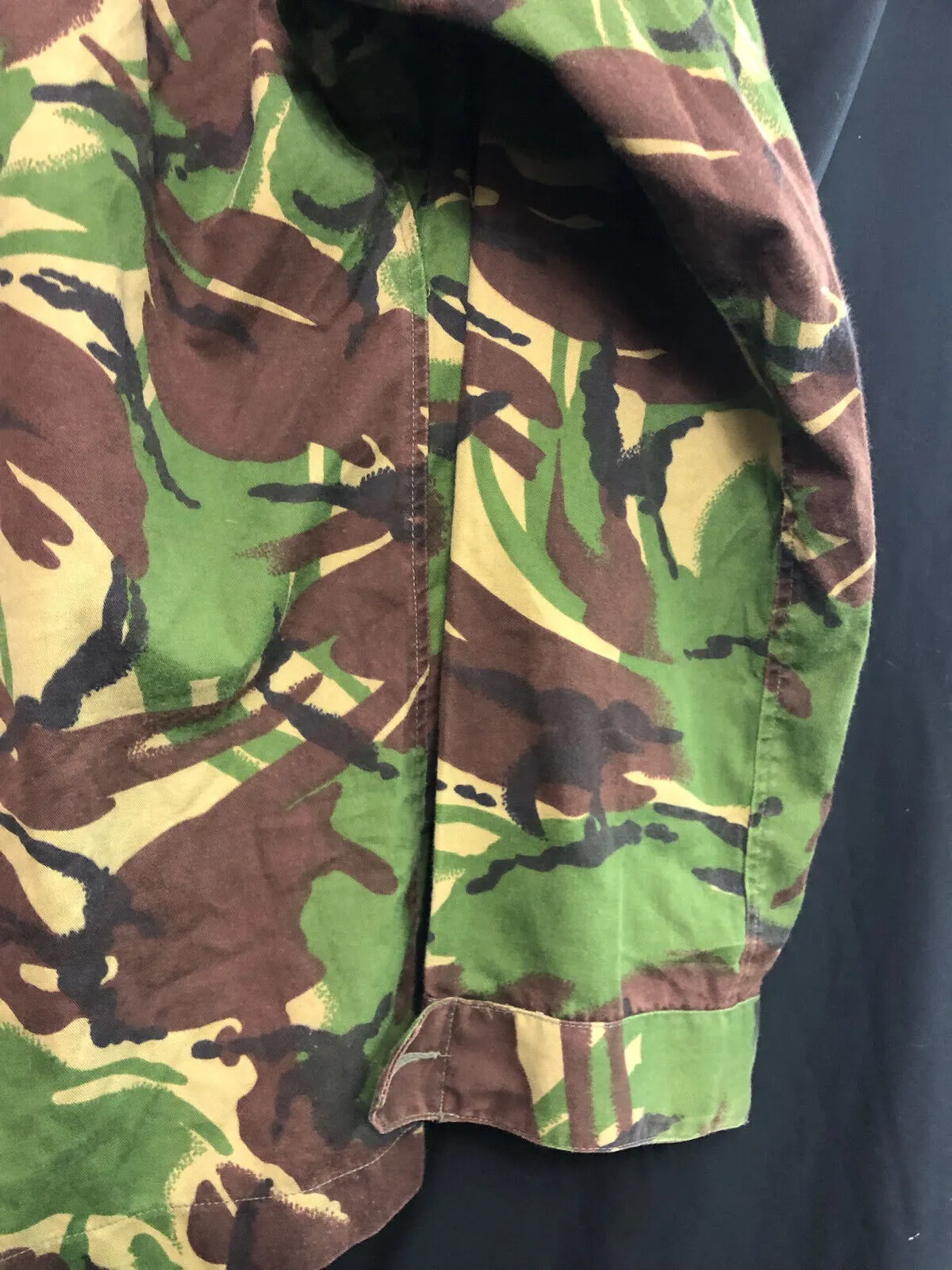 Genuine British Army Camouflage DPM Lightweight Jacket - Size 190/96