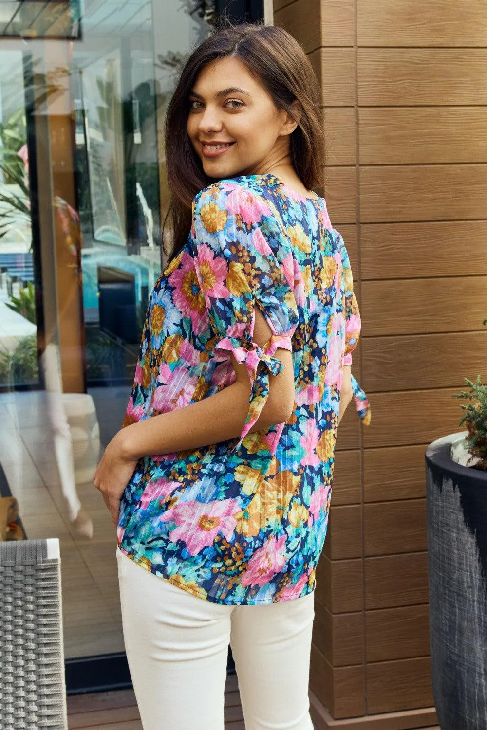 Hazel Blues® | Floral V-Neck Tie Detail Blouse