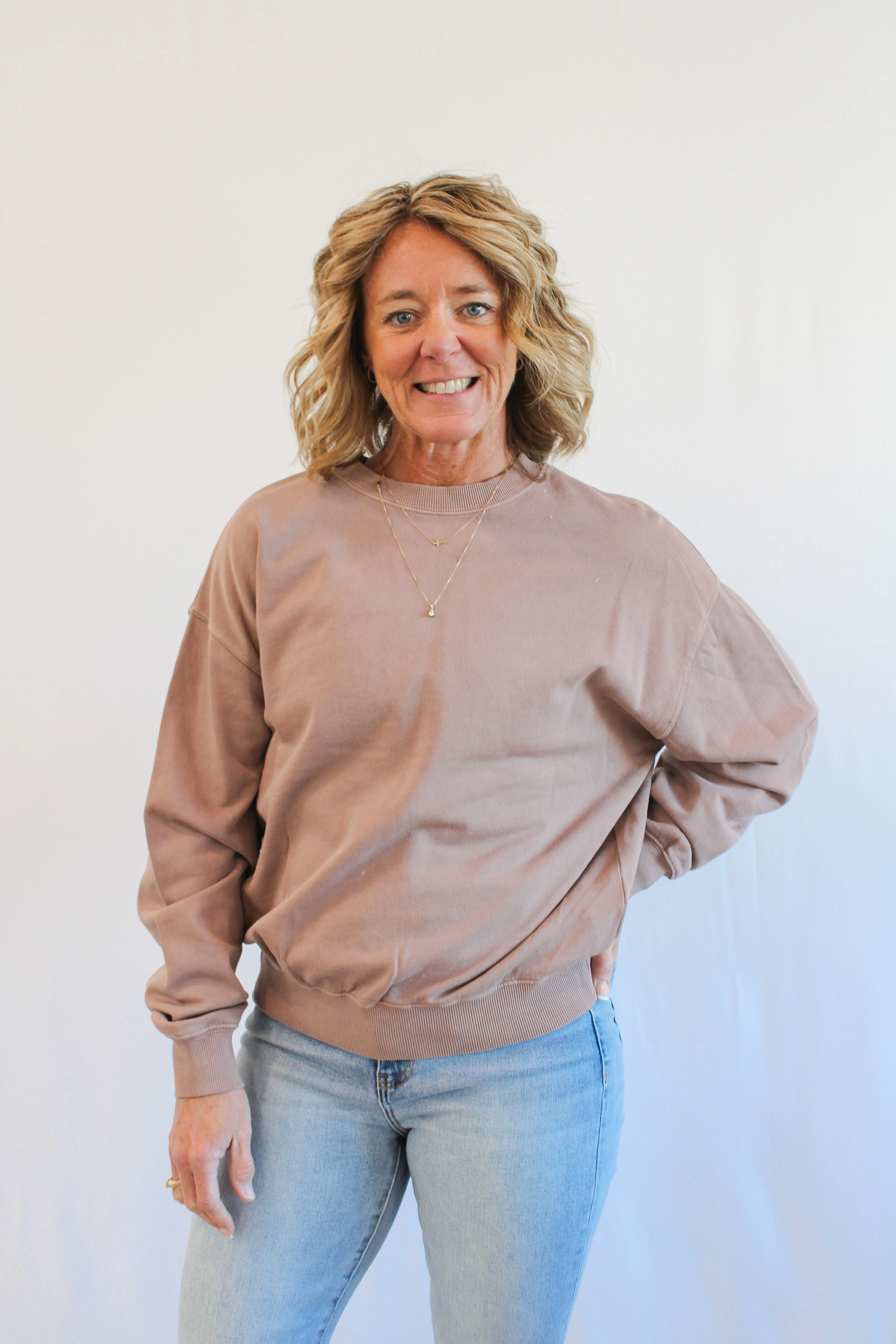 HUE PREMIUM WASHED CREWNECK