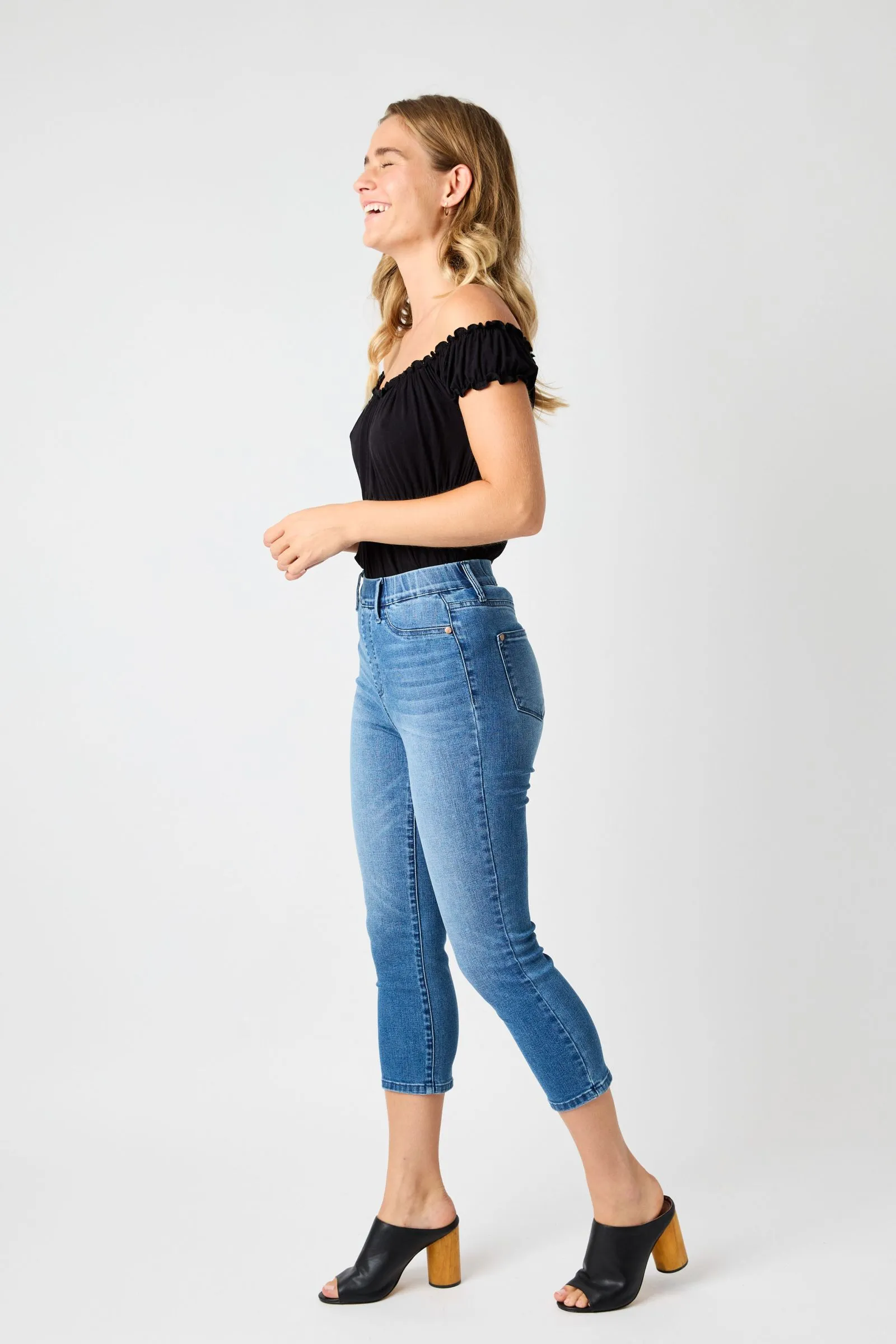 Judy Blue || Kennedy High Waist Cool Denim Pull-On Denim Capri