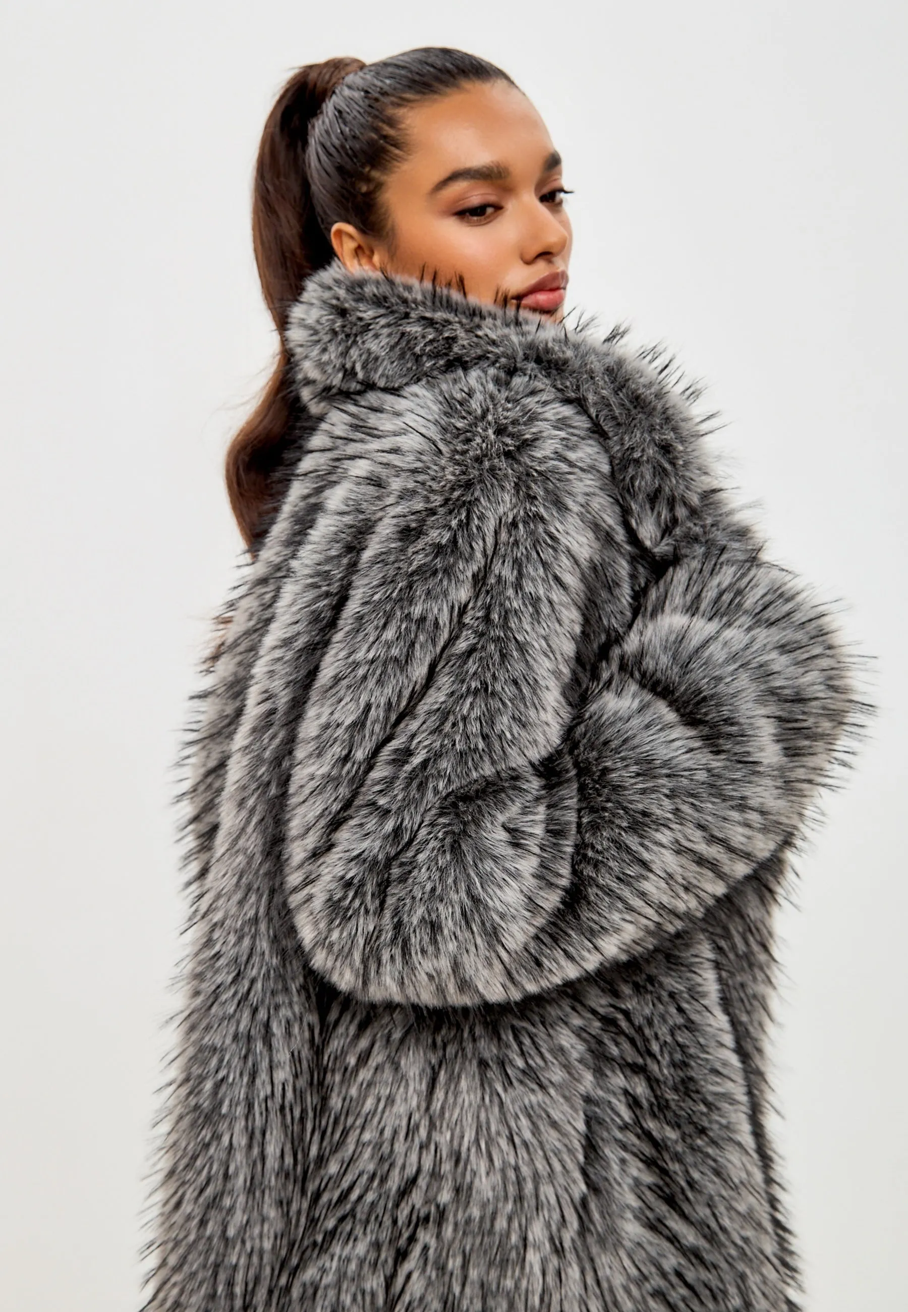 Luxurious Faux Fur Coat Natalie  - Black