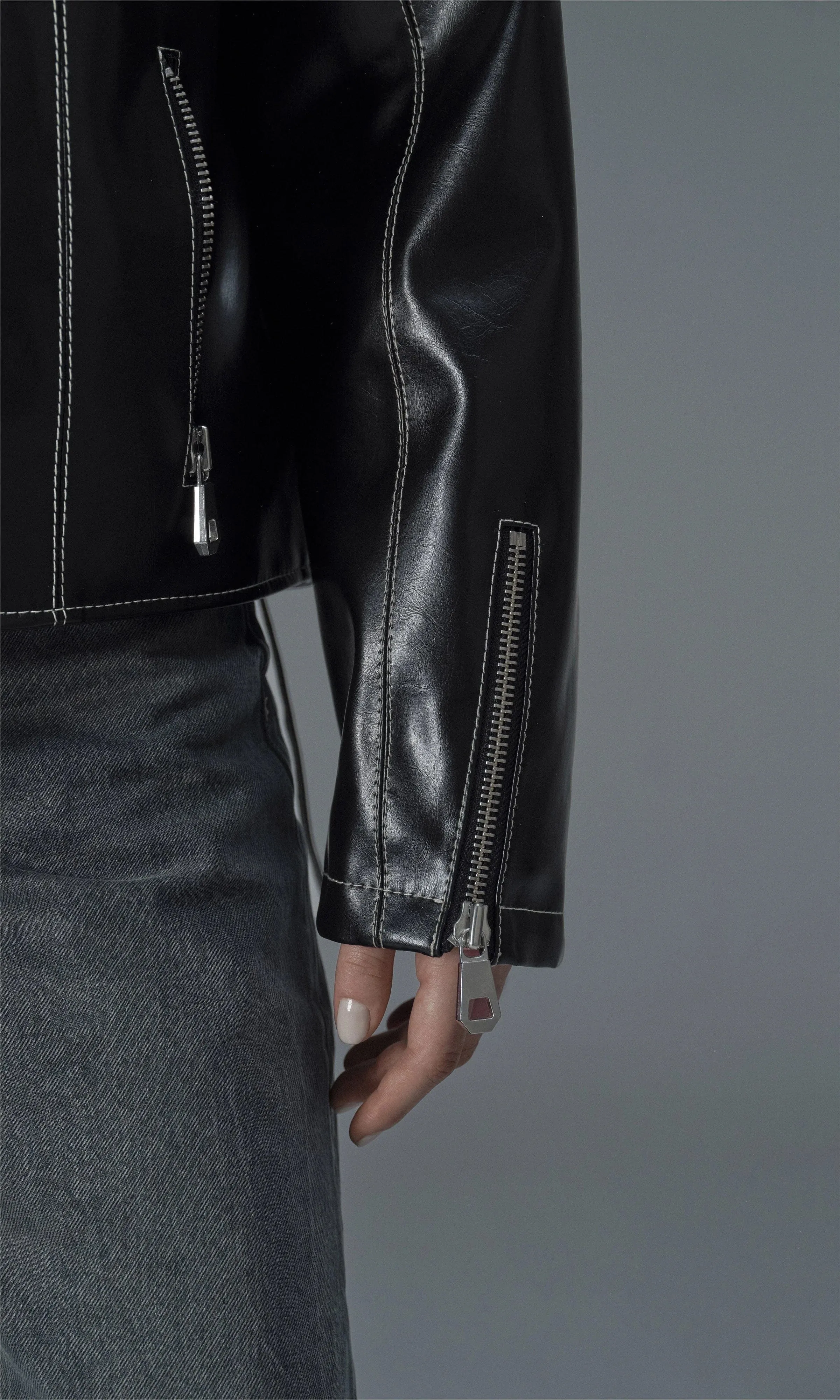 Robin Unisex Vegan Olive Leather Jacket | Black