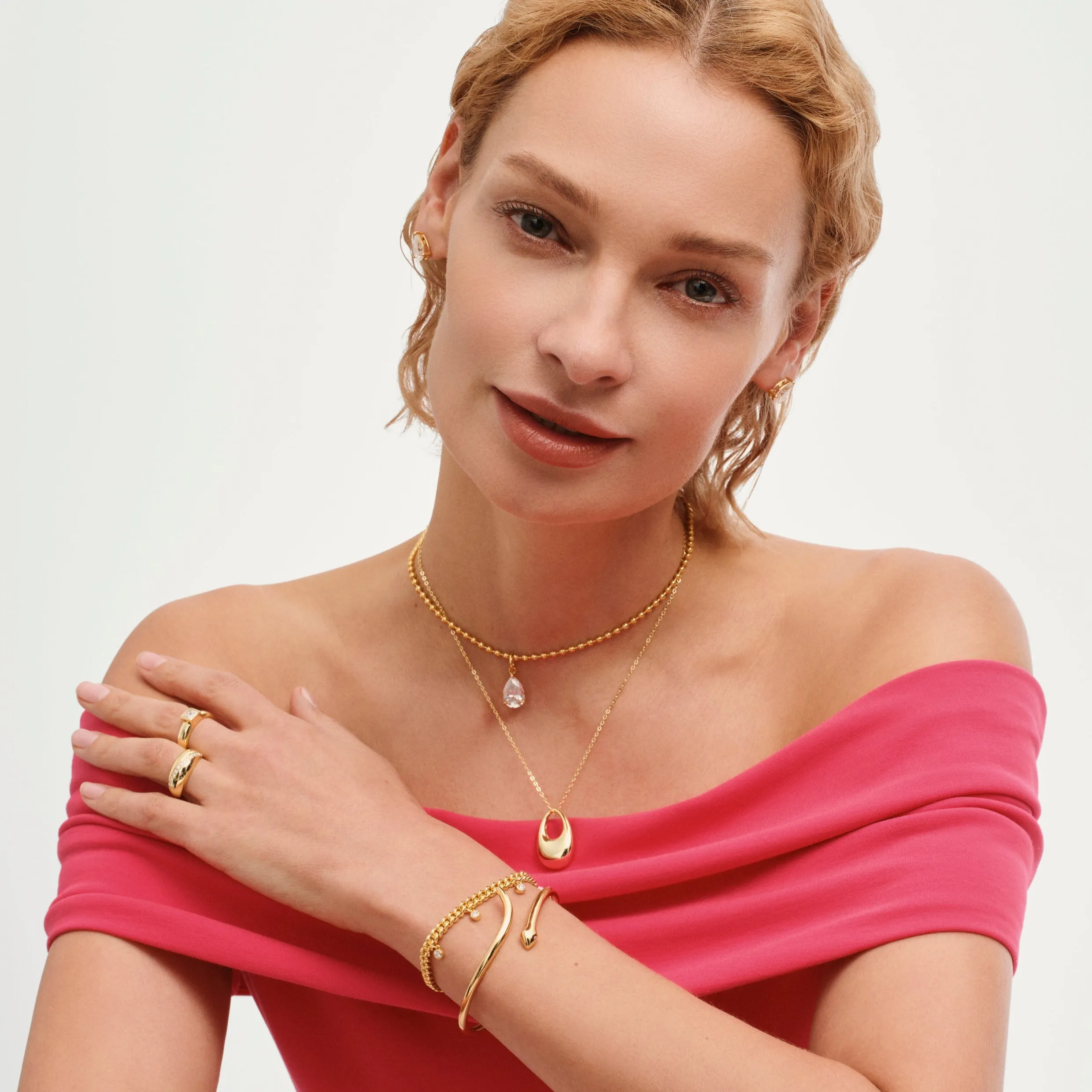 Teardrop Gold Pendant Necklace