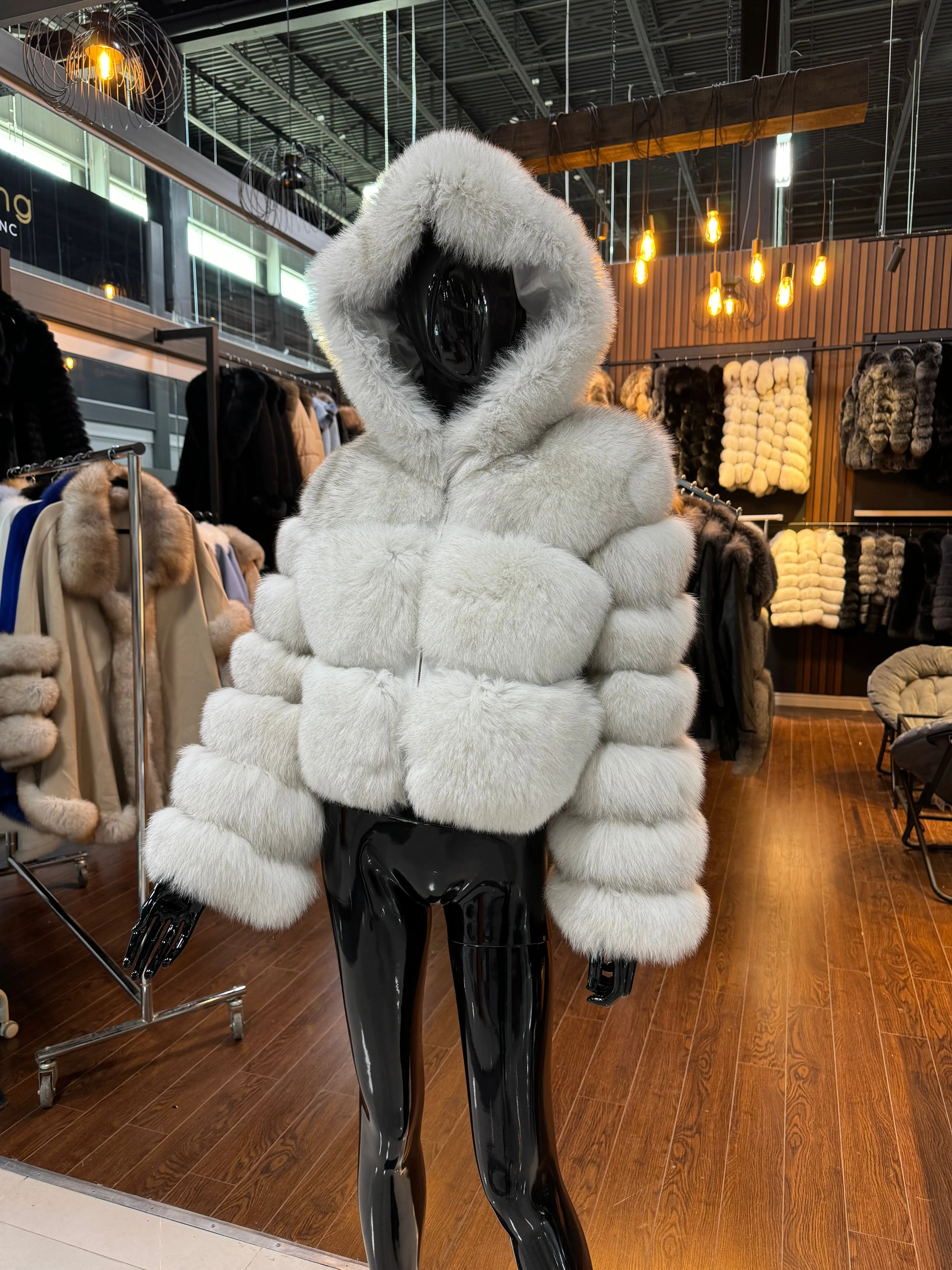 WHITE FOX FUR JACKET WITH HOODON